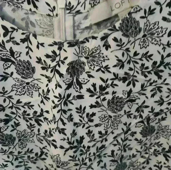 LOFT Linen blend Black and White Floral Print Shift Dress Size 2 - Picture 3 of 3